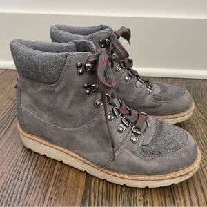 Austin Trading Co. gray lace up boots size 8.5